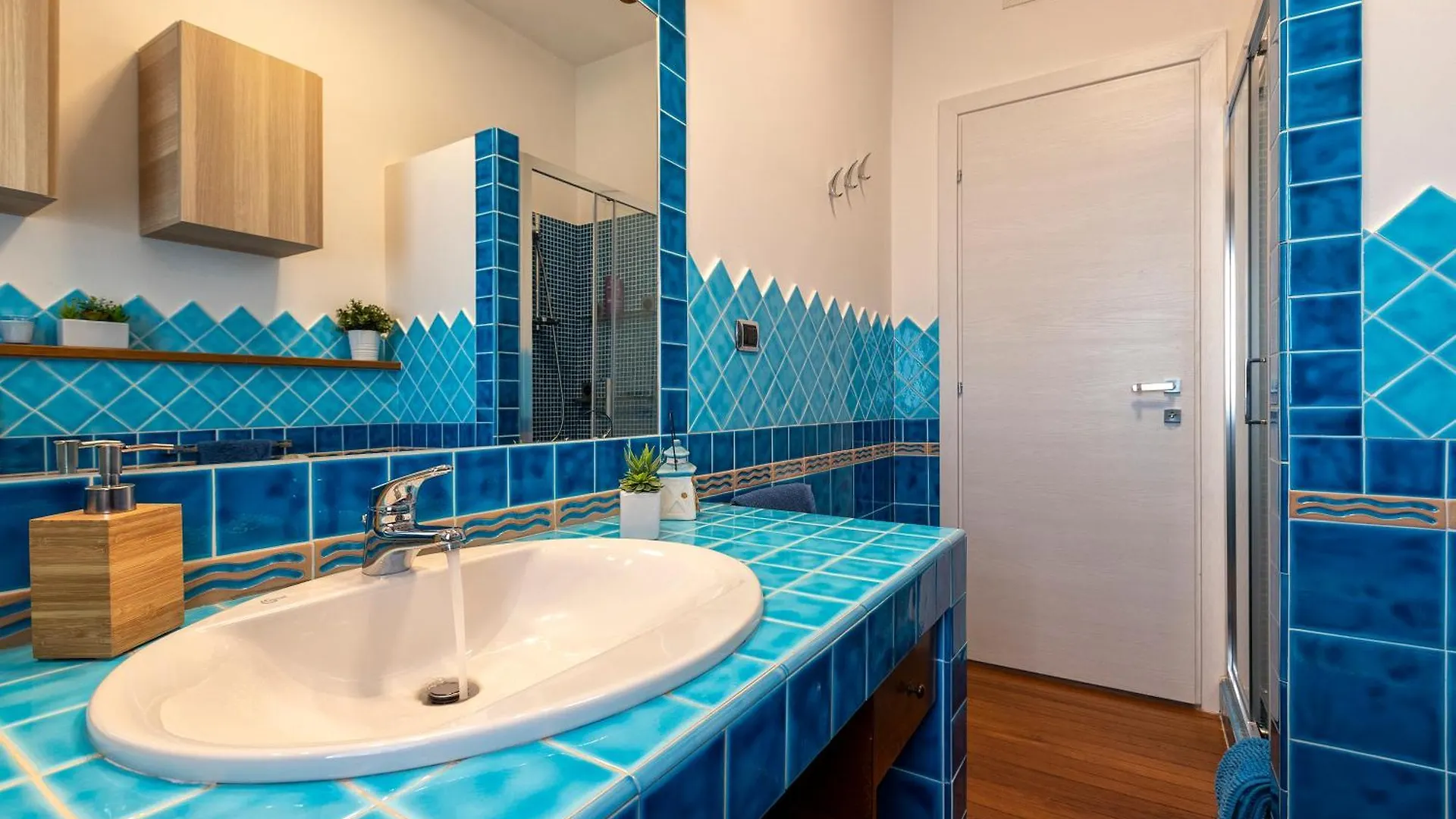 Apartment Valencia Penthouse With Spectacular Beachfront Terraces Wifi, Air Conditioning, Close To Beaches Alghero Italy