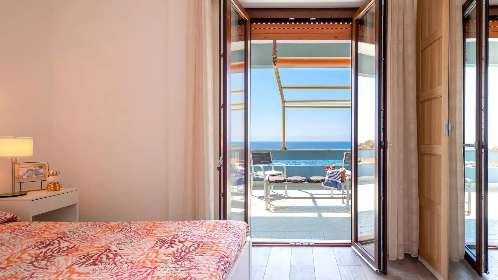 Apartment Valencia Penthouse With Spectacular Beachfront Terraces Wifi, Air Conditioning, Close To Beaches Alghero