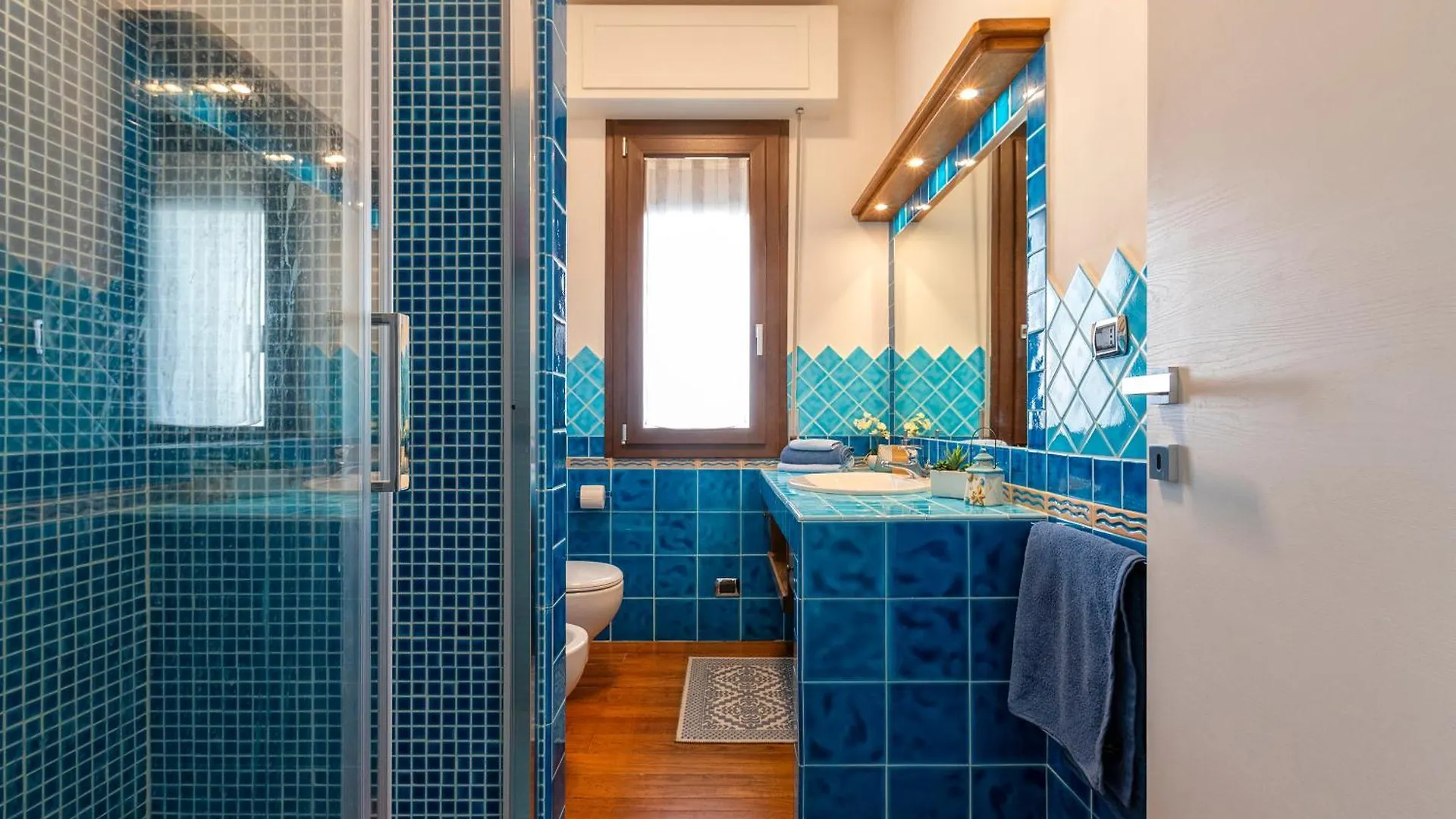 Valencia Penthouse With Spectacular Beachfront Terraces Wifi, Air Conditioning, Close To Beaches Alghero 0*,  Italy